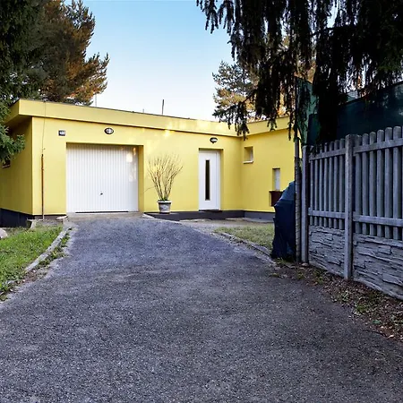 Holiday Green Park Bechovice I Tatil Evi *